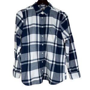 J Crew Women’s Boy Fit Navy and White Plaid Button Down Shirt Size Petite Medium
